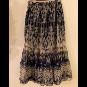 Joie Ikat skirt size small. In great condition.